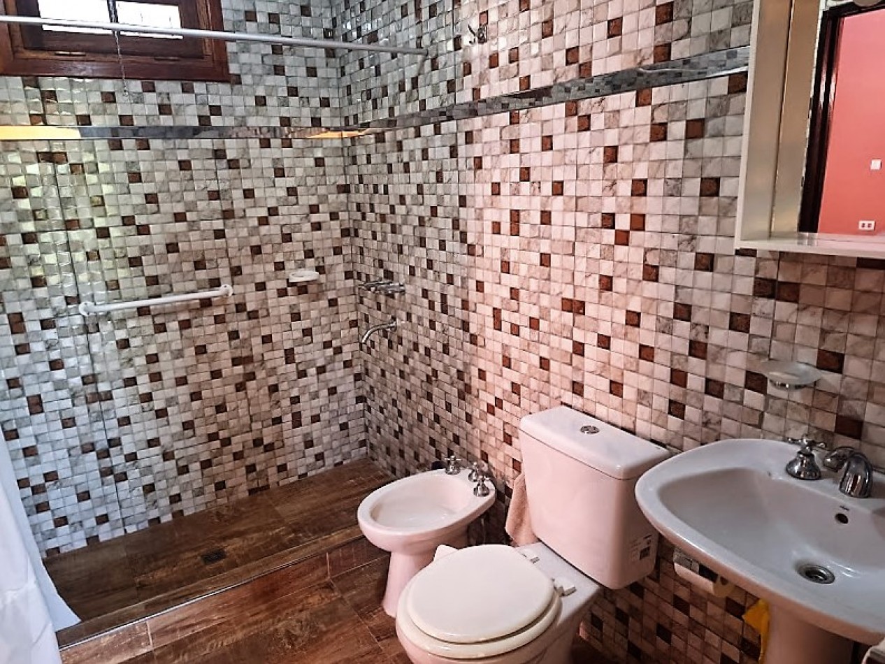 CASA A ESTRENAR MAS DOS GALPONES A LA VENTA
