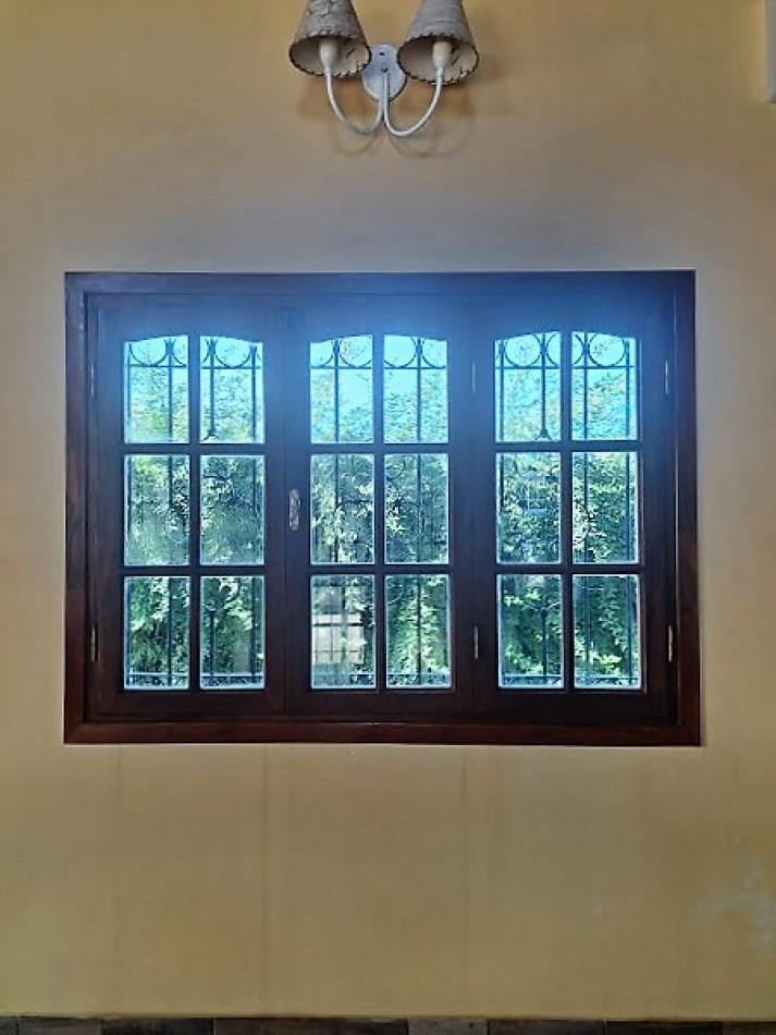 CASA A ESTRENAR MAS DOS GALPONES A LA VENTA