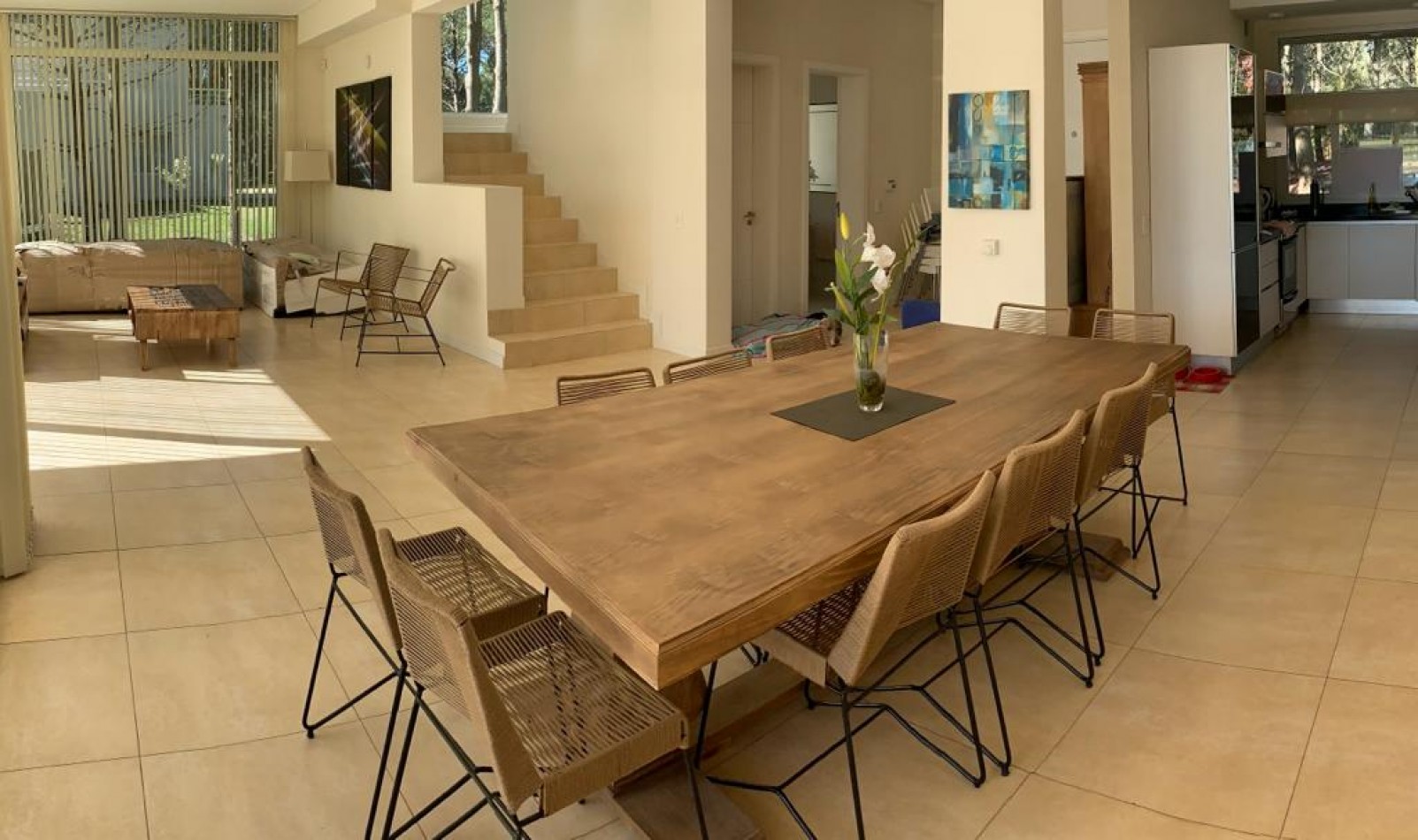 Casa en Venta en La Herradura, Pinamar: Arquitectura Elegante, Balcon con Vista a la Cancha de Polo y Pileta Climatizada