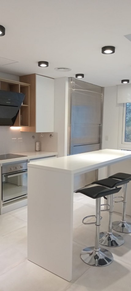 Departamento 2 ambientes (2A) NESTING PINAMAR. Frente. Incluye Cochera Cubierta.