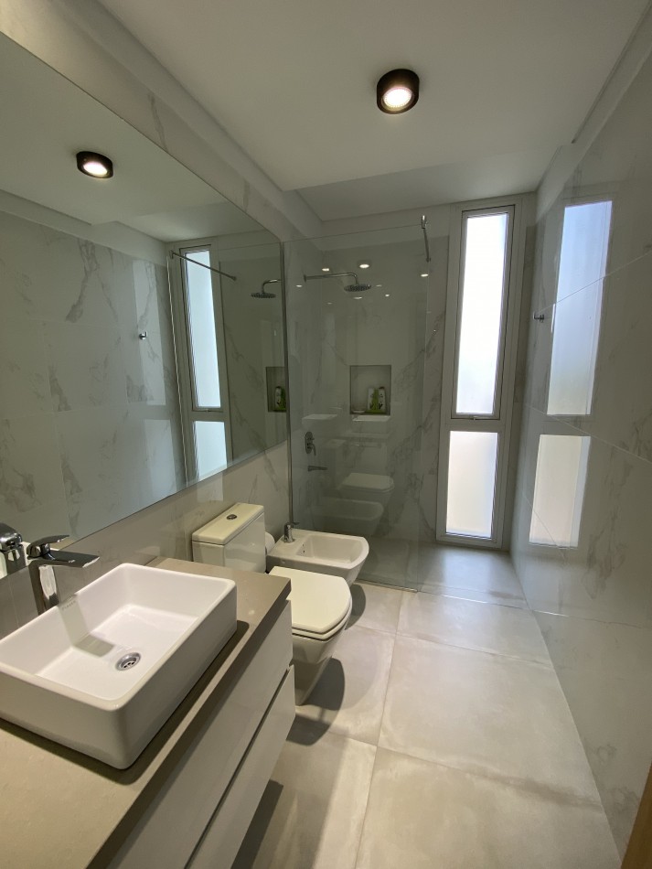Departamento (5E)- NESTING PINAMAR (Contrafrente)