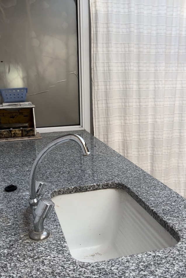 PINAMAR - EN VENTA - DEPARTAMENTO EN PH EN VALLE FERTIL DOS DORMITORIOS CON QUINCHO CUBIERTO