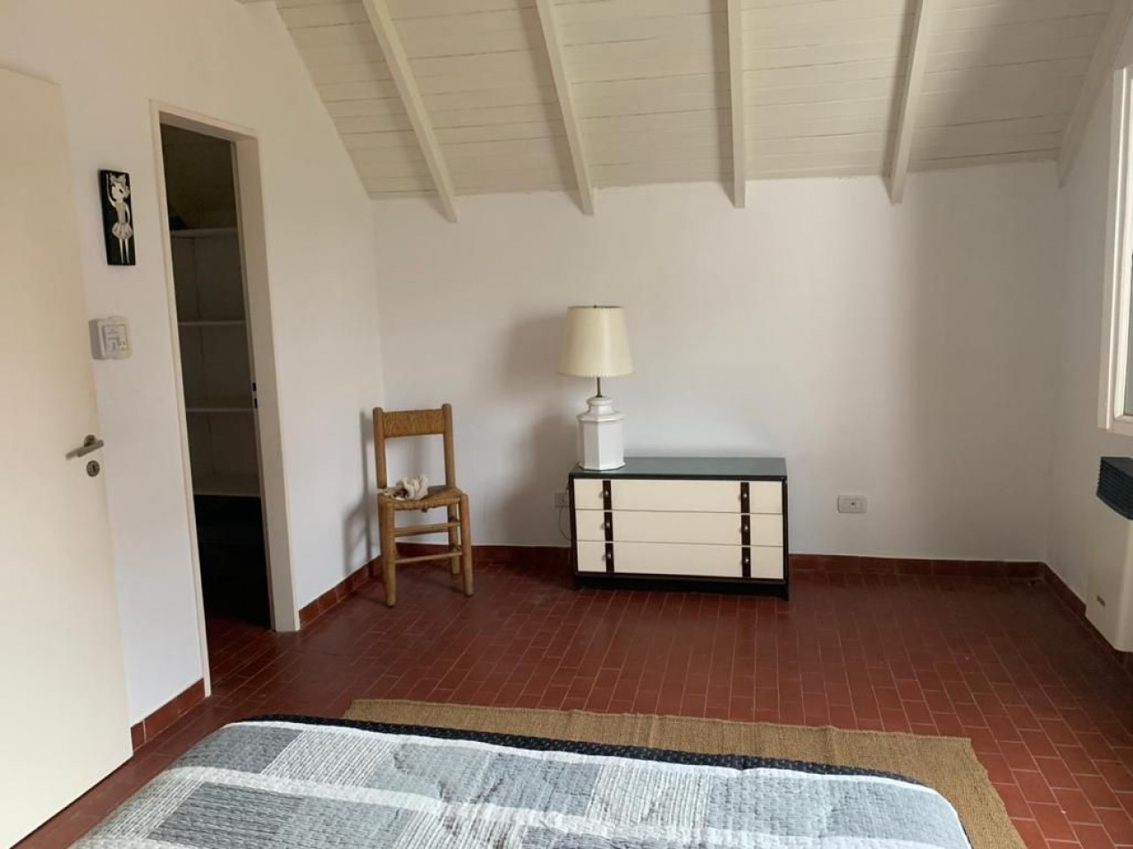 Departamento en Duplex. en Pinamar, en estado y ubicacion muy buena