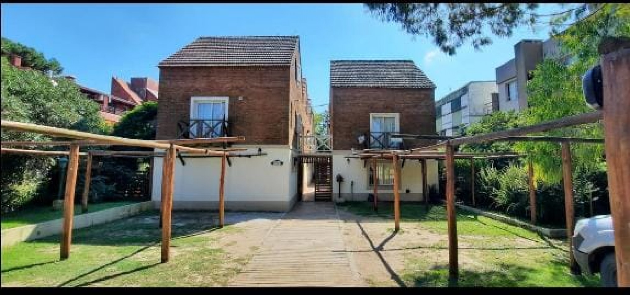 Departamento en Duplex. en Pinamar, en estado y ubicacion muy buena