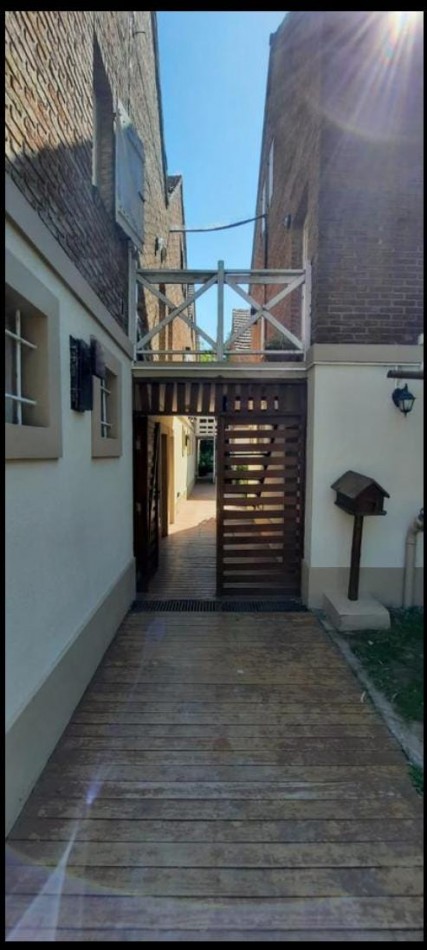 Departamento en Duplex. en Pinamar, en estado y ubicacion muy buena