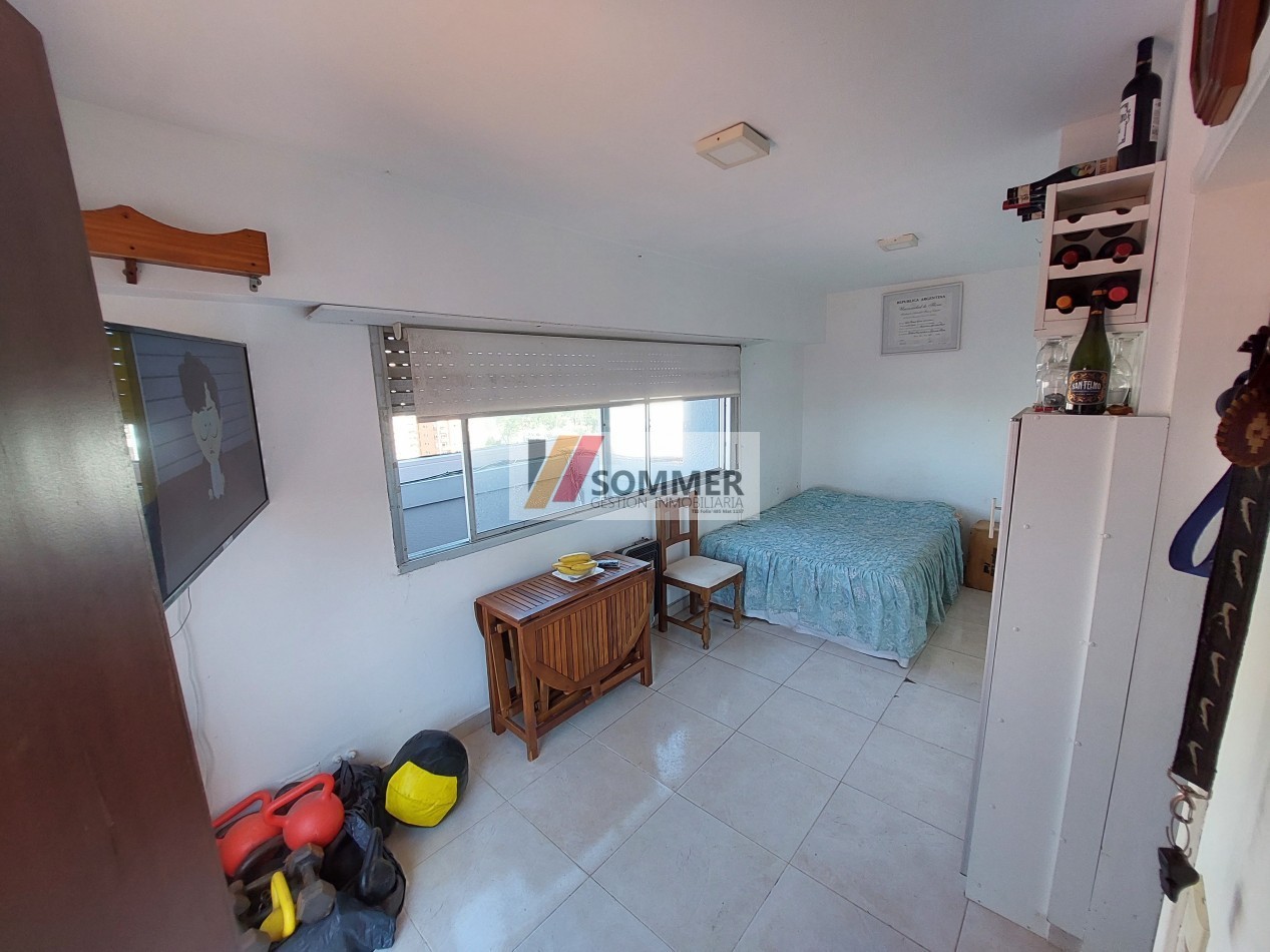AMPLIA COCHERA + DEPARTAMENTO EN PLENO CENTRO DE PINAMAR