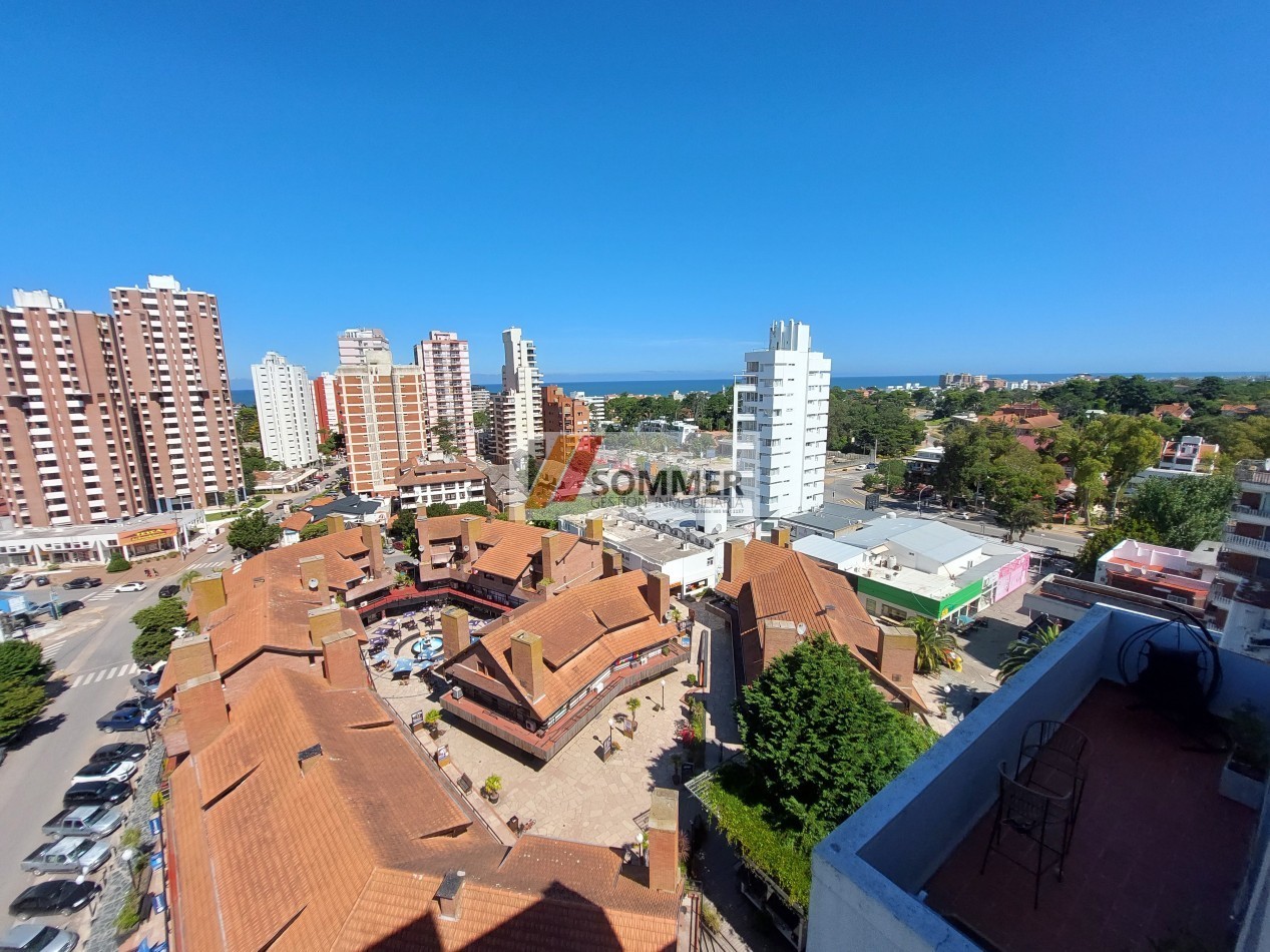 AMPLIA COCHERA + DEPARTAMENTO EN PLENO CENTRO DE PINAMAR