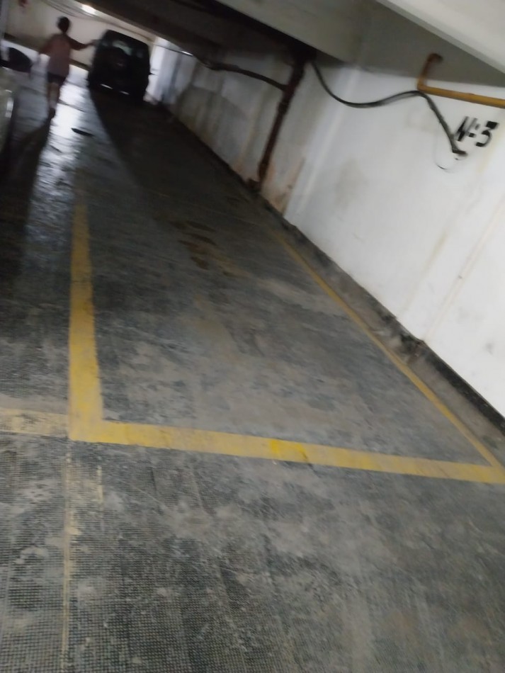 AMPLIA COCHERA + DEPARTAMENTO EN PLENO CENTRO DE PINAMAR
