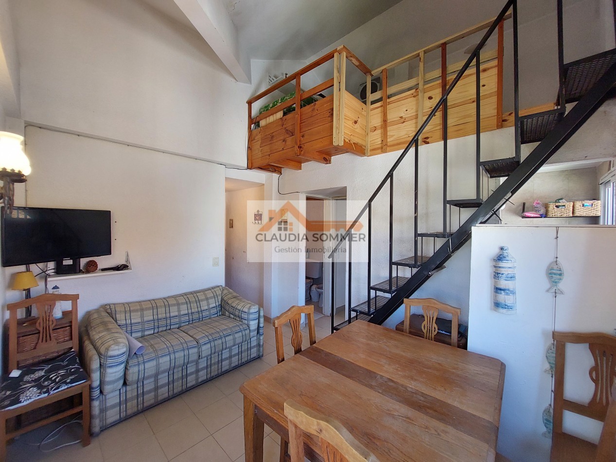 DEPARTAMENTO CON ENTREPISO, BALCON Y CERCA DEL MAR
