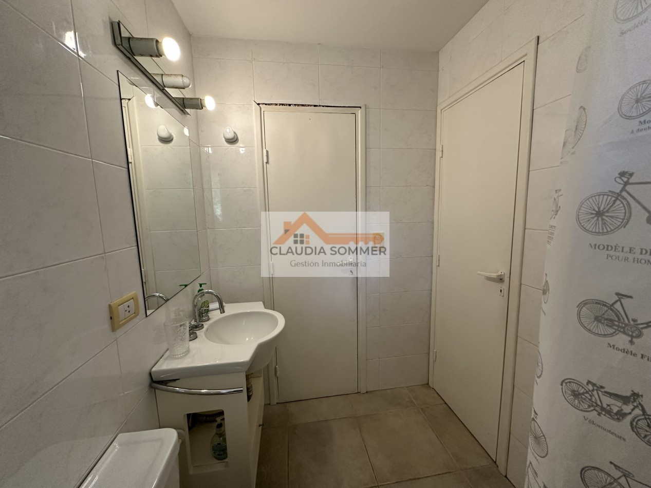 COMPLEJO TRIDENTE: COMODO TRIPLEX CON PATIO, PARRILLA,COCHERA, PARQUE Y PISCINA.