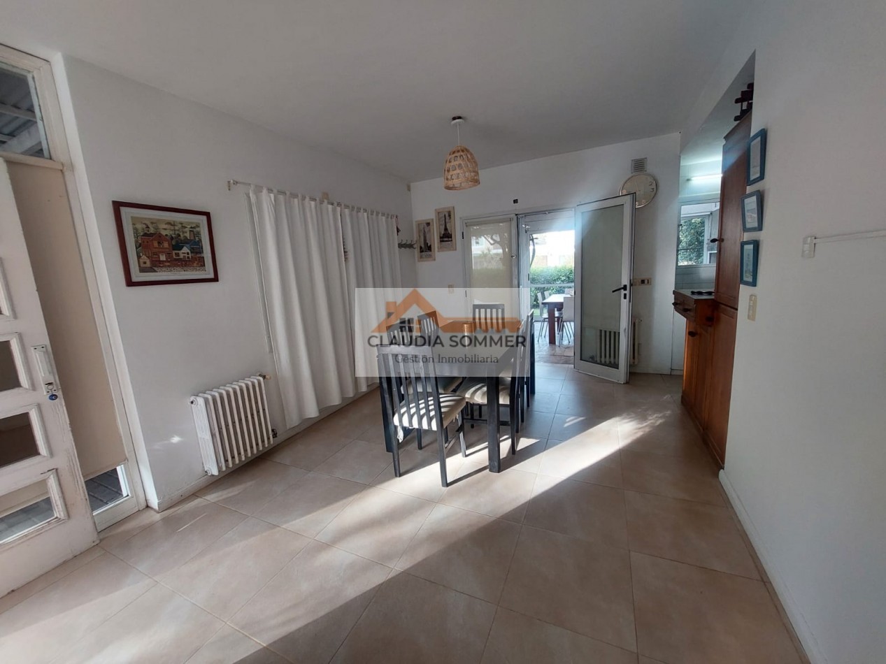 COMPLEJO TRIDENTE: COMODO TRIPLEX  CON PATIO, PARRILLA,COCHERA, PARQUE Y PISCINA.