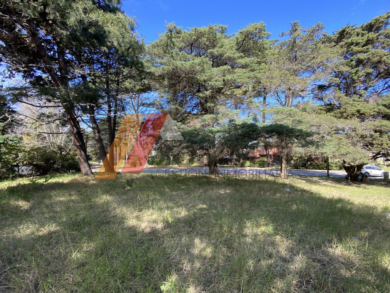 HERMOSO LOTE NIVELADO EN ESQUINA