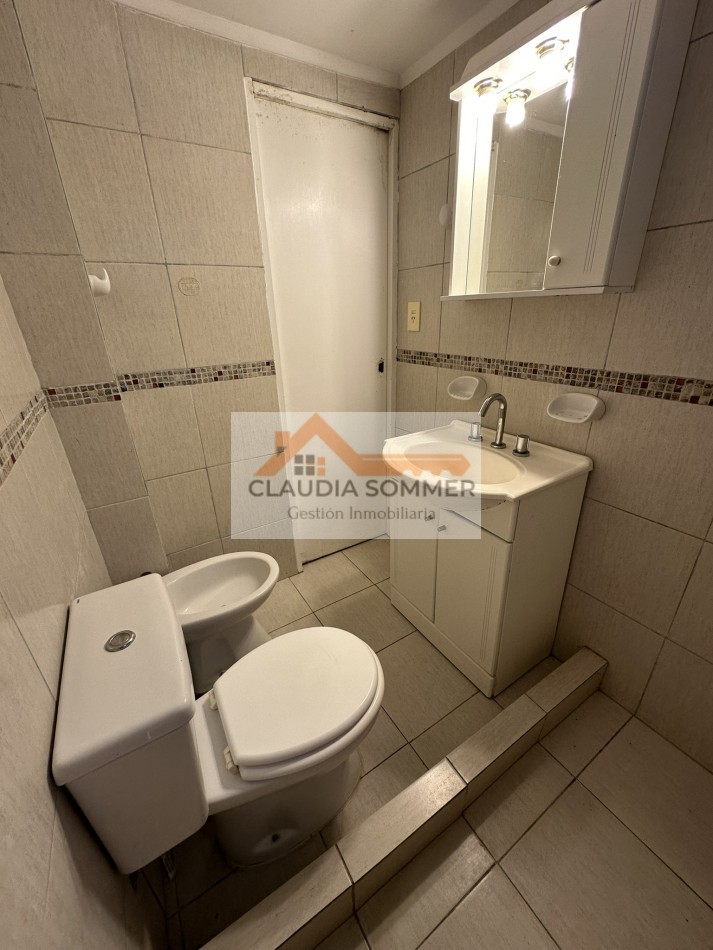 DOS CASAS IDEAL INVERSION PARA RENTA !!!! PROPIEDAD MULTIFAMILIAR - EXCELENTE UBICACION Y ESTADO -