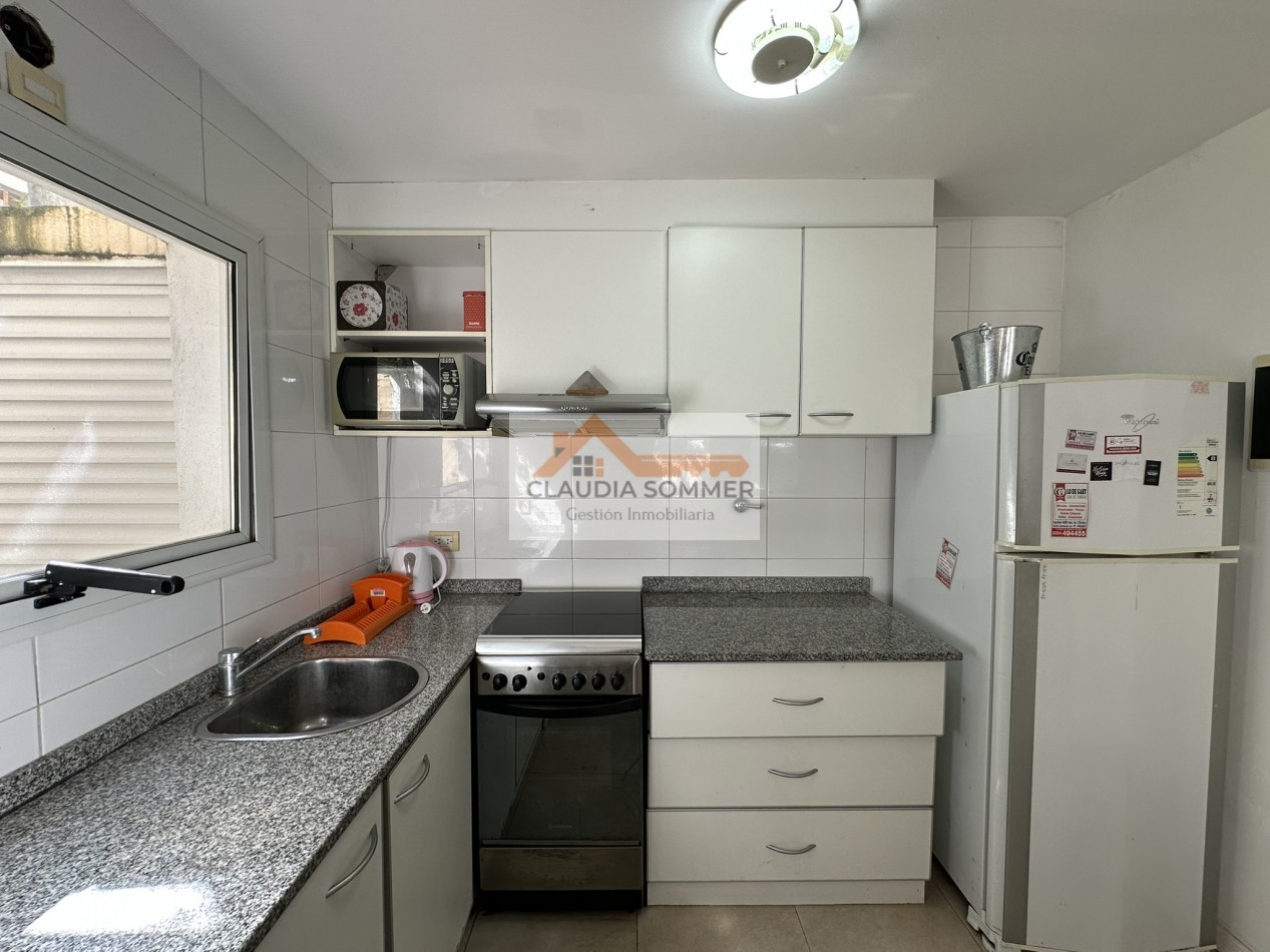 COMPLEJO TRIDENTE: COMODO TRIPLEX CON PATIO, PARRILLA,COCHERA, PARQUE Y PISCINA.