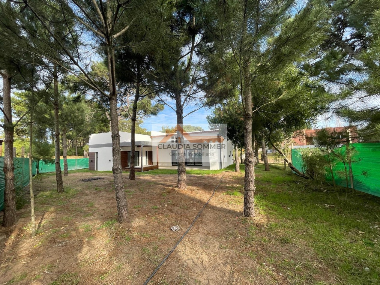 CASA A ESTRENAR EN BARRIO NAYADES