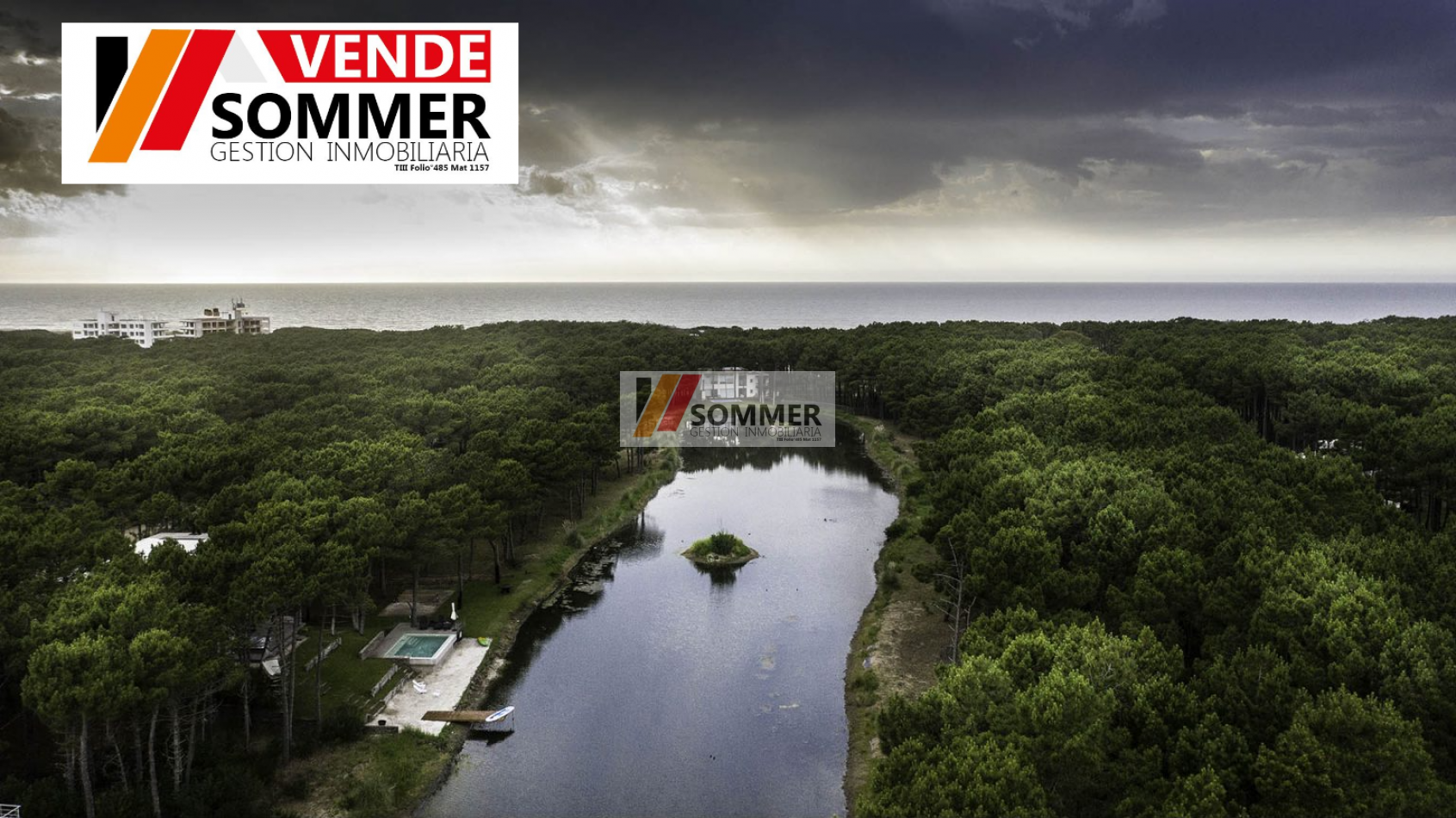 EXCELENTE LOTE EN ESQUINA A DOS CUADRAS DEL MAR EN VILLA ROBLES. PERMUTA PARCIAL POR MANO DE OBRA . FINANCIACION
