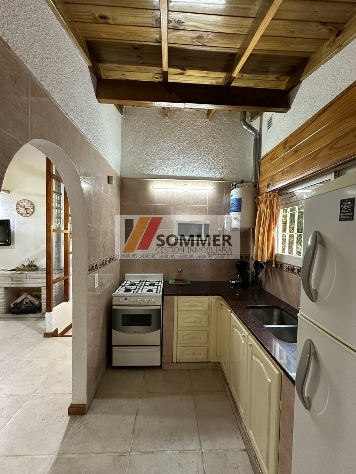 DOS CASAS IDEAL INVERSION PARA RENTA !!!! PROPIEDAD MULTIFAMILIAR - EXCELENTE UBICACION Y ESTADO -