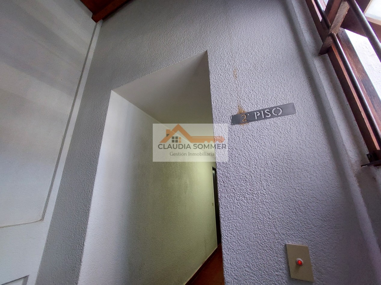 DEPARTAMENTO CON ENTREPISO, BALCON Y CERCA DEL MAR