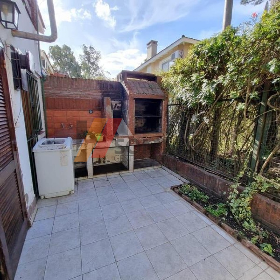 IMPECABLE DUPLEX DE TRES AMBIENTES