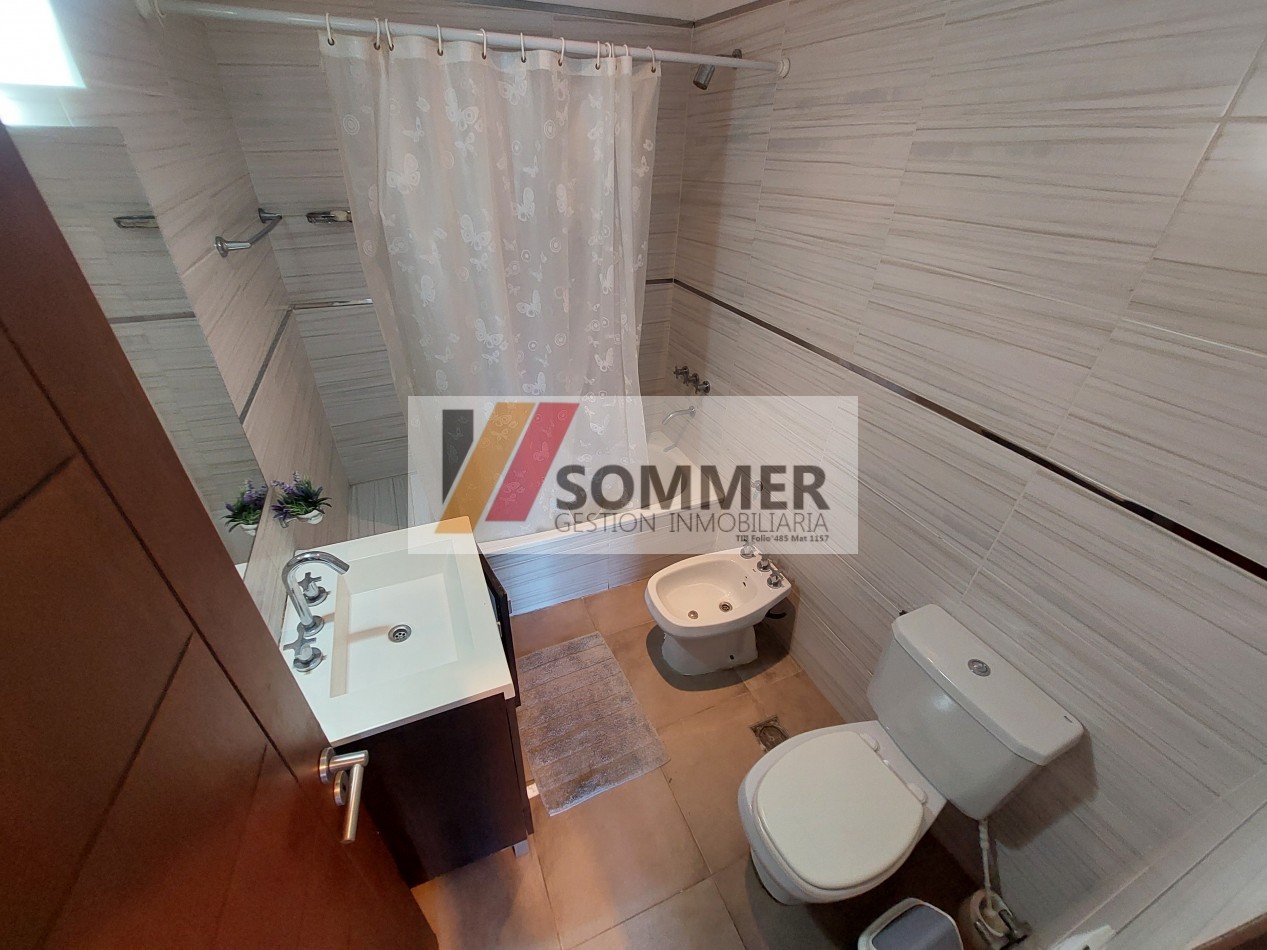 Moderno Departamento con cochera en Renata 9