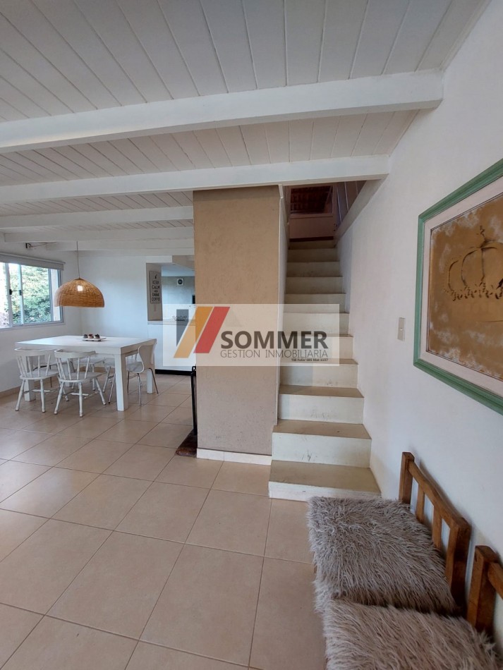 MODERNA CASA EN ESQUINA A METROS DEL CENTRO COMERCIAL GOLF Y DE LA PLAYA