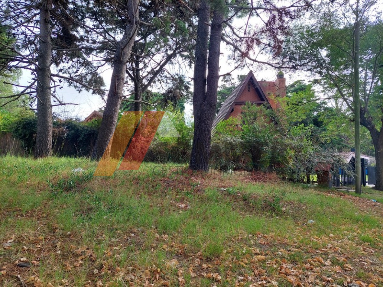 HERMOSO LOTE NIVELADO EN ESQUINA
