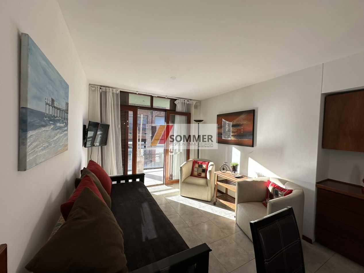 DEPARTAMENTO A DOS CUADRAS DE LA PLAYA Y A UNA DEL CENTRO