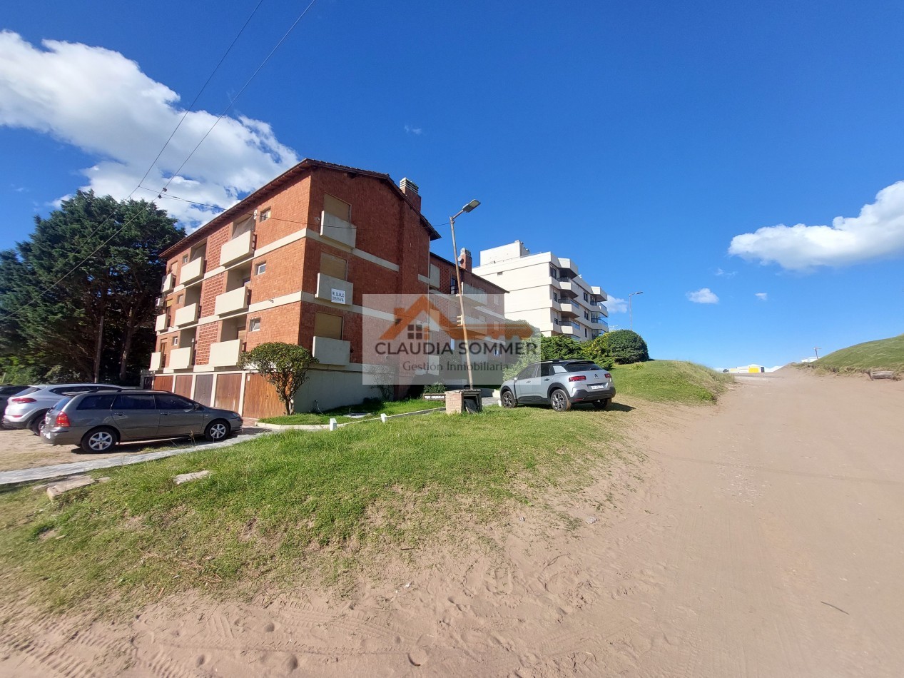 DEPARTAMENTO A 1 CUADRA DEL MAR