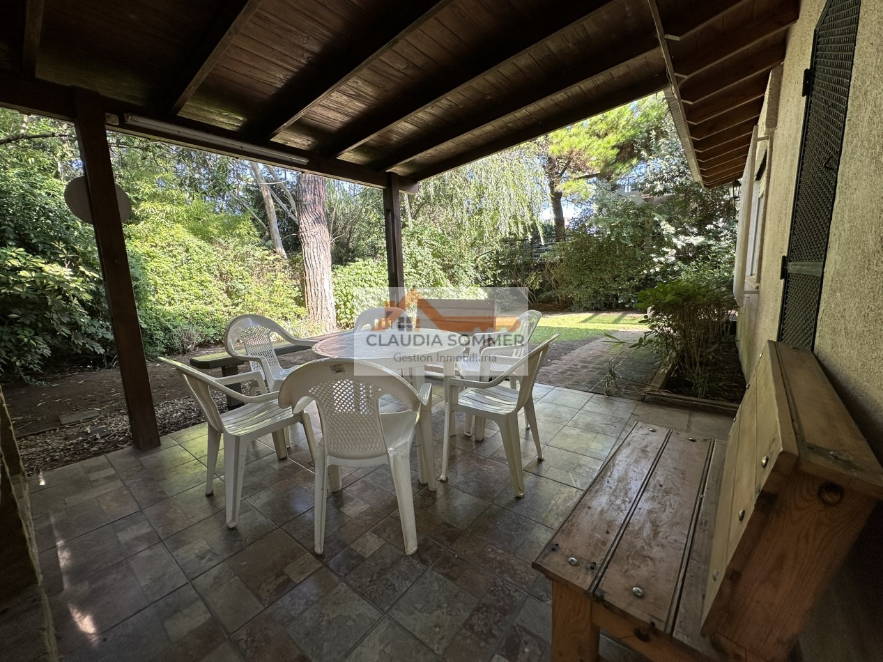 DOS CASAS IDEAL INVERSION PARA RENTA !!!! PROPIEDAD MULTIFAMILIAR - EXCELENTE UBICACION Y ESTADO -