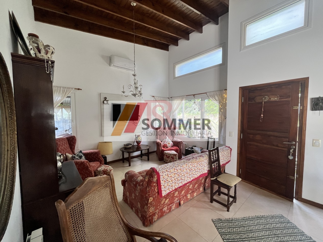 MODERNA CASA EN VENTA