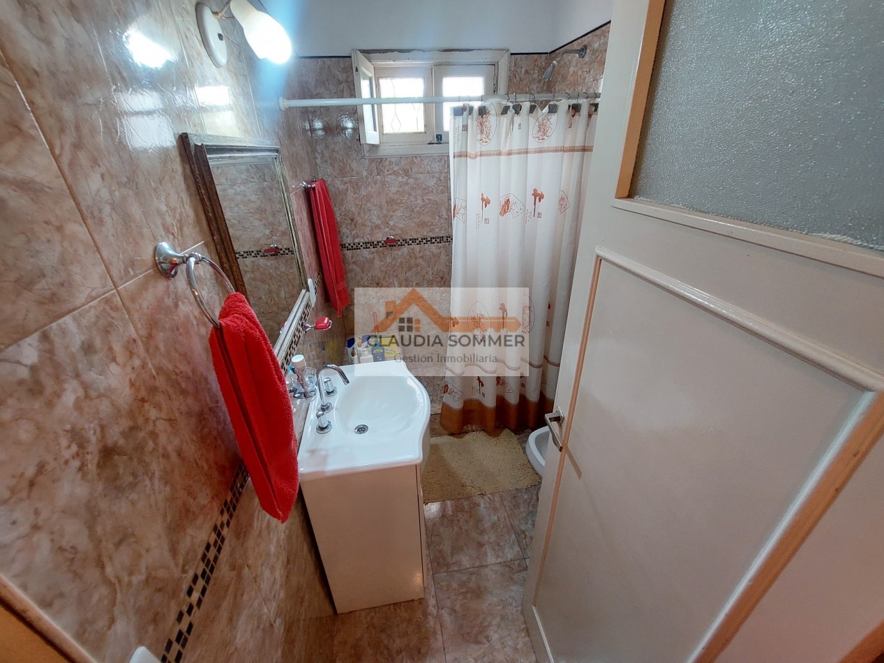CASA TRADICIONAL CON PISCINA A TRES CUADRAS DEL MAR- Pinamar Sur-