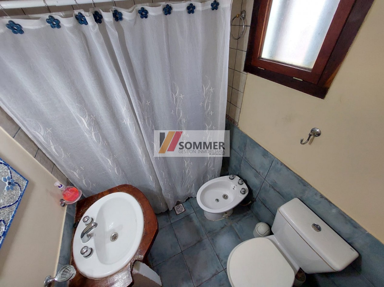 CASA EN MAR AZUL- VILLA GESELL-