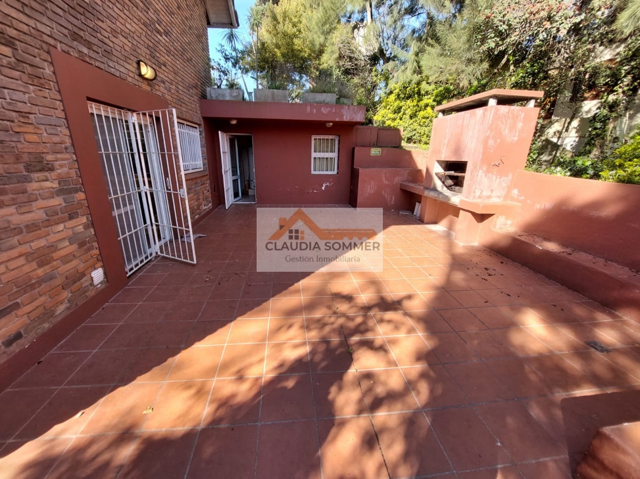 BAJAMOS EL PRECIO !!!! HERMOSA CASA CERCA DE LA PLAYA Y DEL CENTRO EN PINAMAR