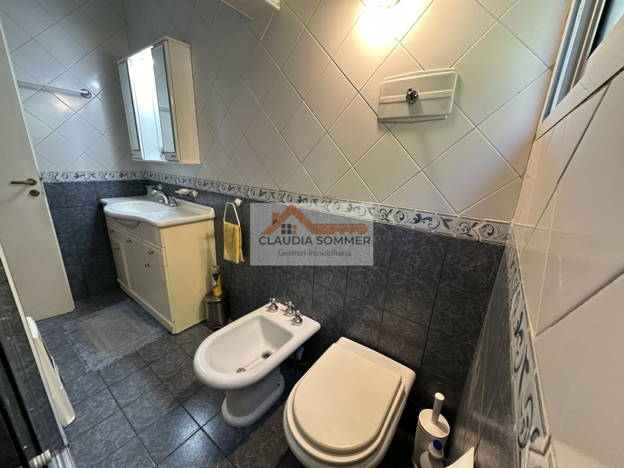 DOS CASAS IDEAL INVERSION PARA RENTA !!!! PROPIEDAD MULTIFAMILIAR - EXCELENTE UBICACION Y ESTADO -