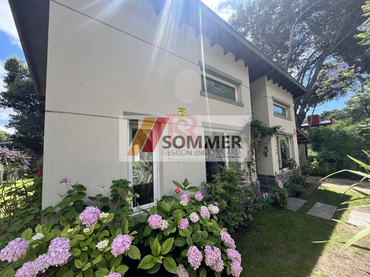 MODERNA CASA EN VENTA