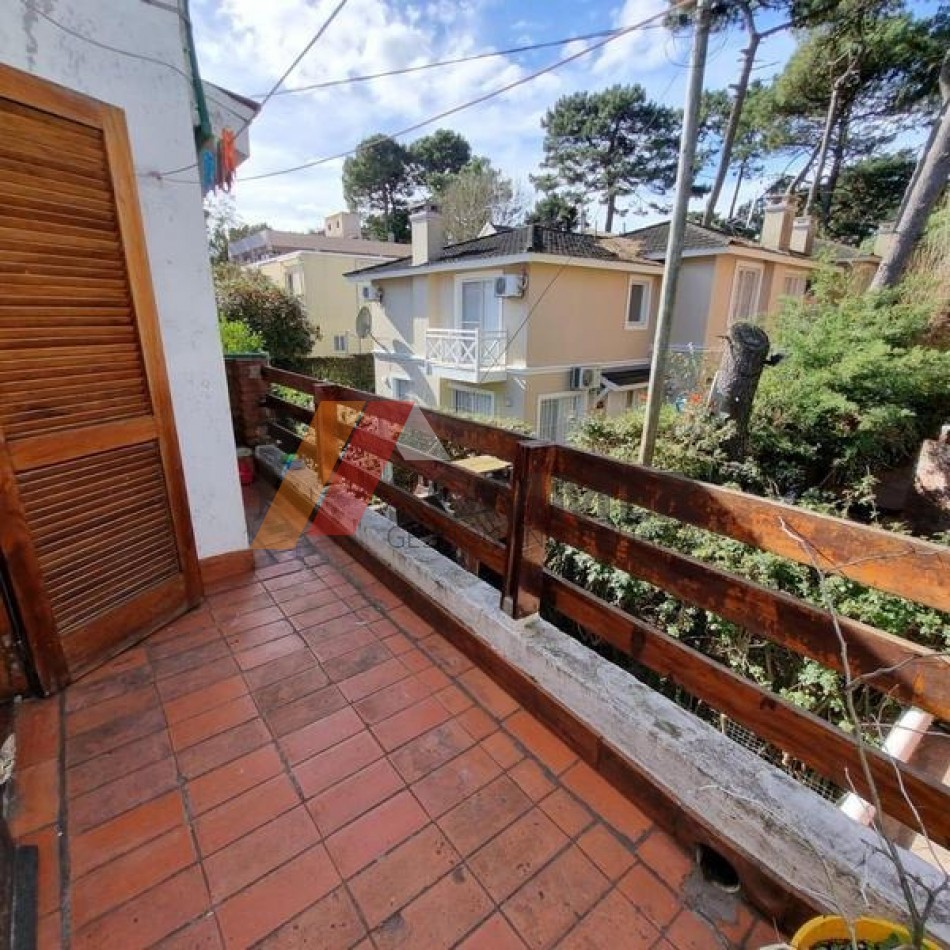 IMPECABLE DUPLEX DE TRES AMBIENTES