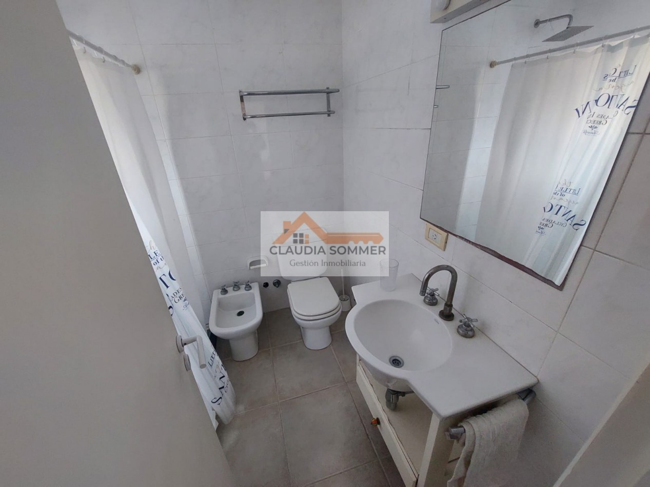 COMPLEJO TRIDENTE: COMODO TRIPLEX  CON PATIO, PARRILLA,COCHERA, PARQUE Y PISCINA.
