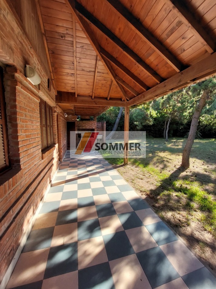 OPCION UNICA PINAMAR NORTE !!!  CASA EN VENTA A 1 CUADRA DE VILLA DE MAR Y DOS DE LA PLAYA