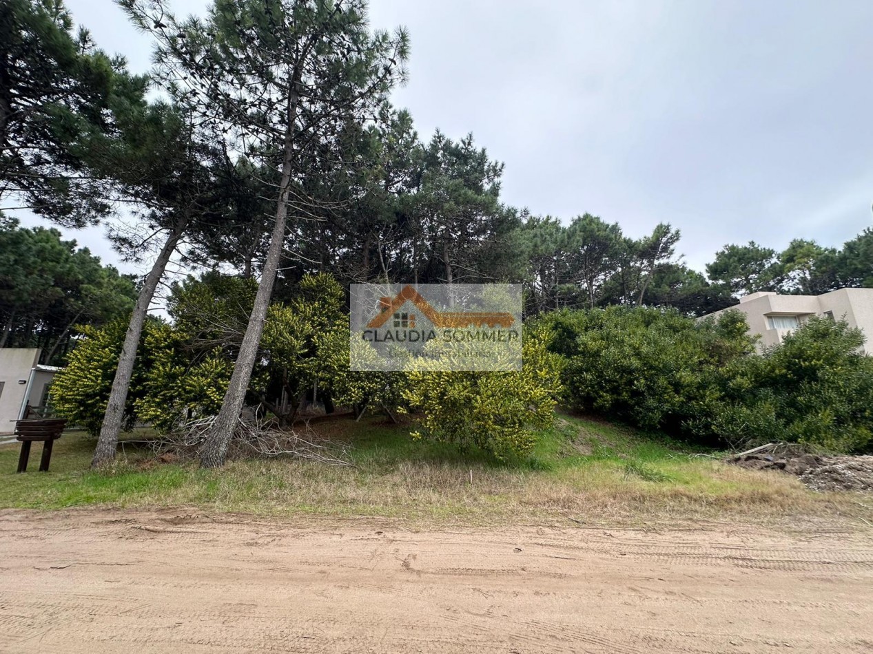 LOTE EN PINAMAR NORTE A UNA CUADRA DEL MAR !!!