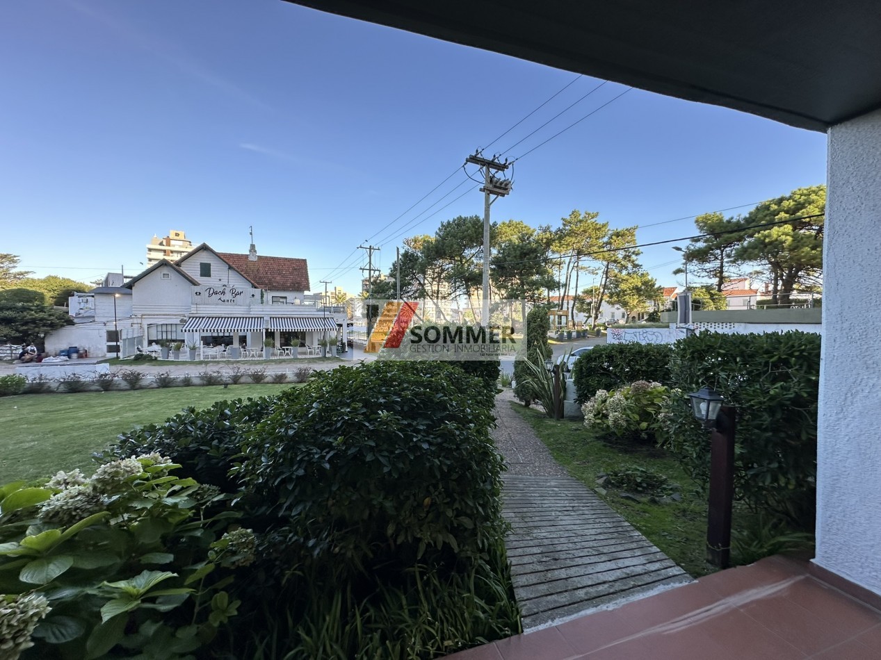 DEPARTAMENTO A DOS CUADRAS DE LA PLAYA Y A UNA DEL CENTRO