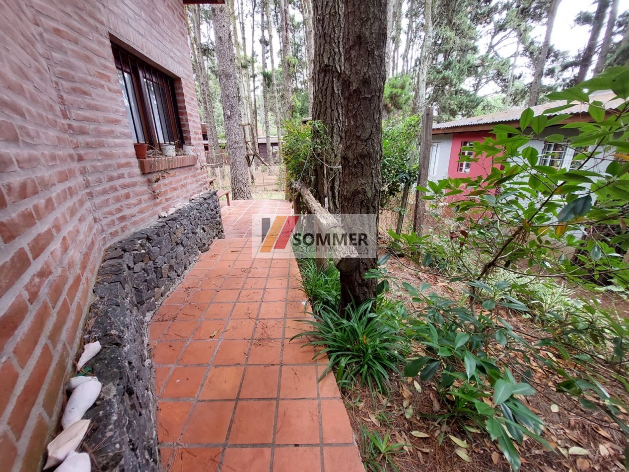 CASA EN MAR AZUL- VILLA GESELL-
