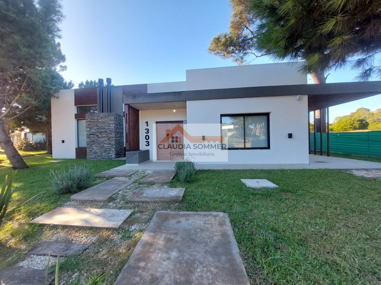 CASA A ESTRENAR EN BARRIO NAYADES