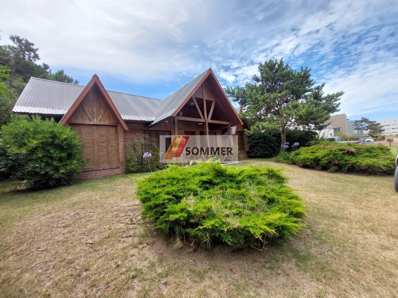 OPCION UNICA PINAMAR NORTE !!!  CASA EN VENTA A 1 CUADRA DE VILLA DE MAR Y DOS DE LA PLAYA