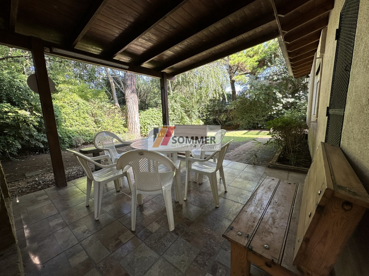 DOS CASAS IDEAL INVERSION PARA RENTA !!!! PROPIEDAD MULTIFAMILIAR - EXCELENTE UBICACION Y ESTADO -