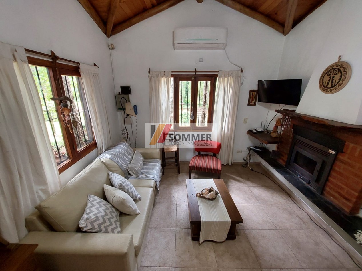 CASA EN MAR AZUL- VILLA GESELL-