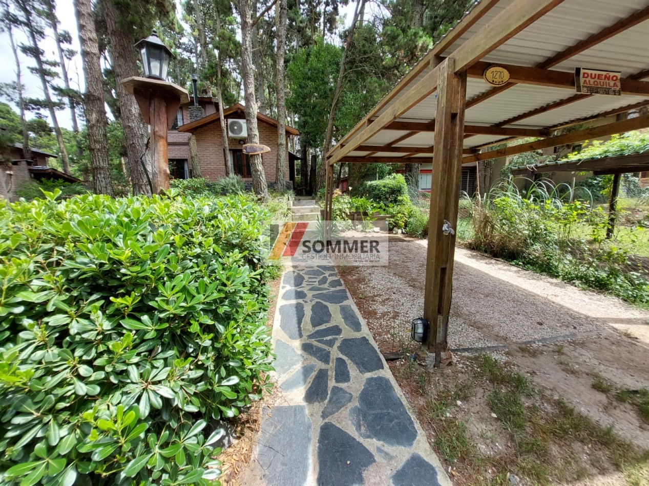 CASA EN MAR AZUL- VILLA GESELL-