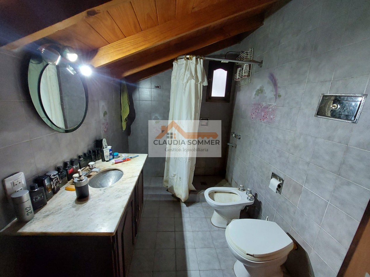 OPORTUNIDAD APTO CREDITO AMPLIA CASA EN VENTA + DEPARTAMENTO INDEPENDIENTE