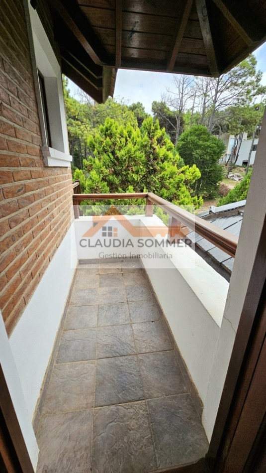 PINAMAR NORTE CHALET TRADICIONAL A SOLO 200 METROS DEL MAR