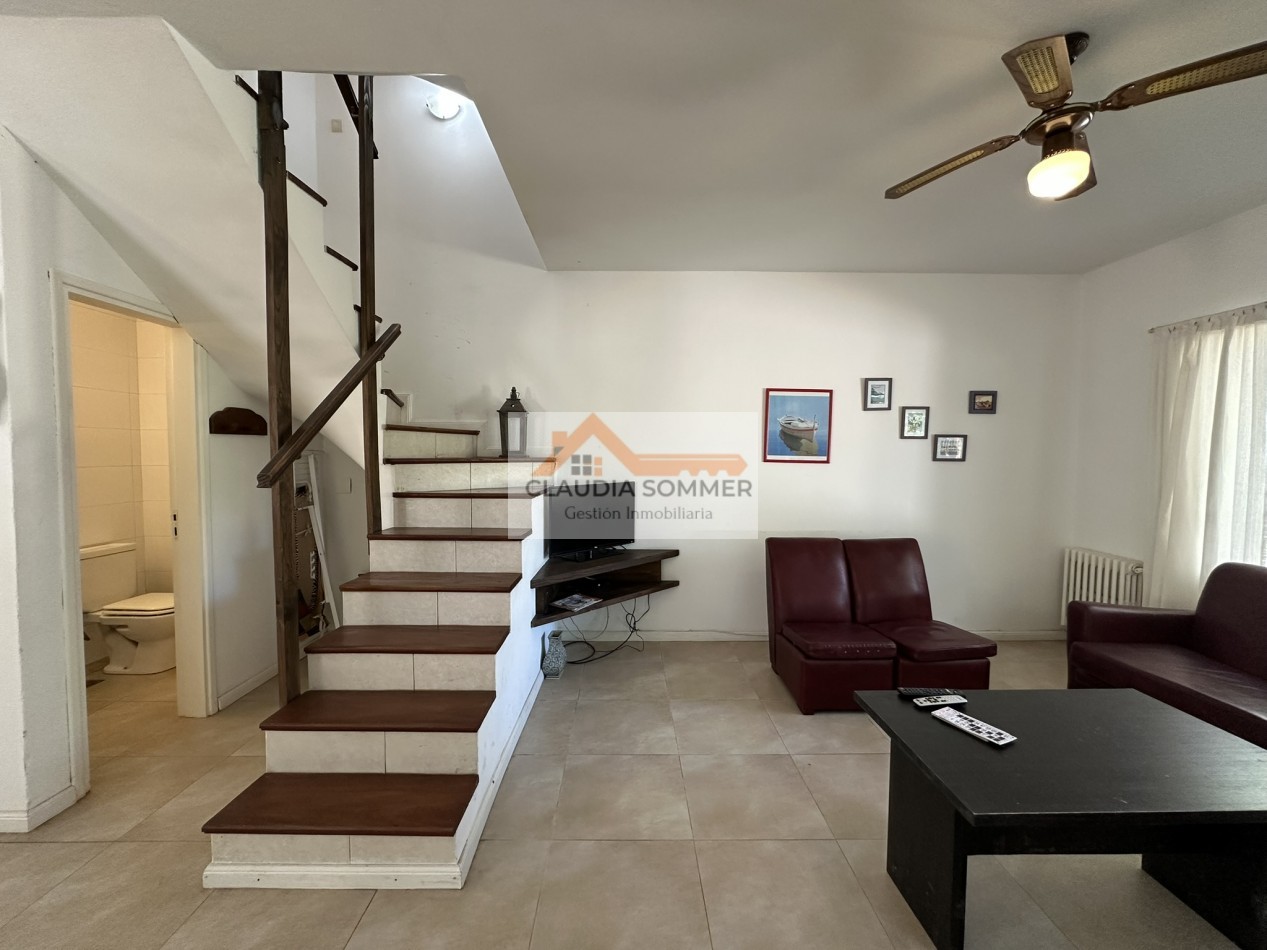 COMPLEJO TRIDENTE: COMODO TRIPLEX CON PATIO, PARRILLA,COCHERA, PARQUE Y PISCINA.