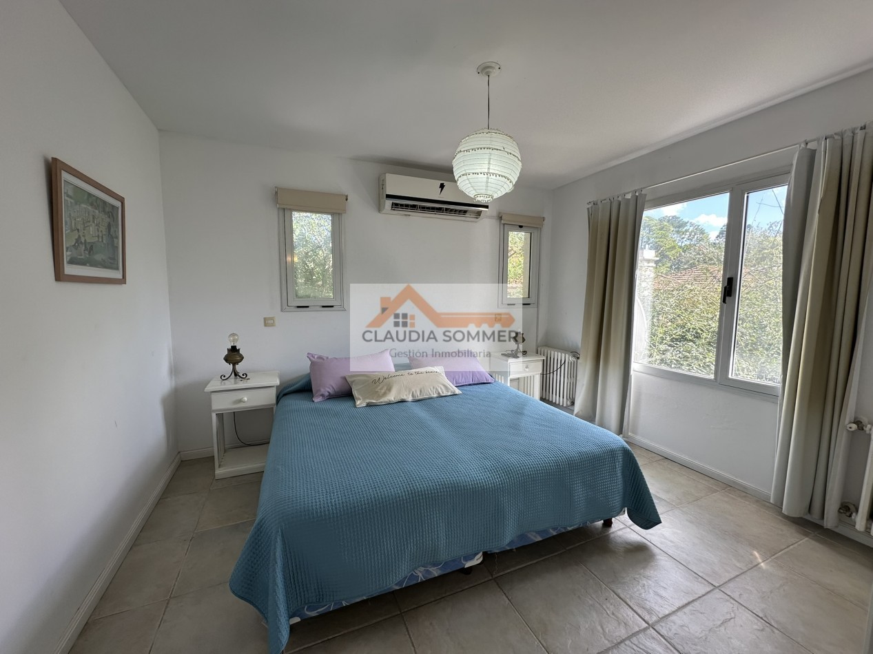 COMPLEJO TRIDENTE: COMODO TRIPLEX CON PATIO, PARRILLA,COCHERA, PARQUE Y PISCINA.